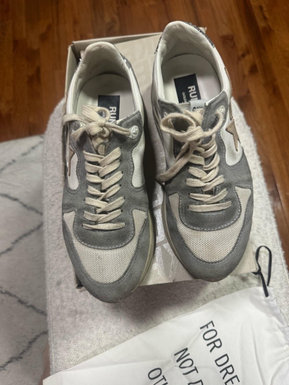 Golden Goose Running Sole Sneakers Silver White Glitter Heel Size 39 - Picture 2 of 7